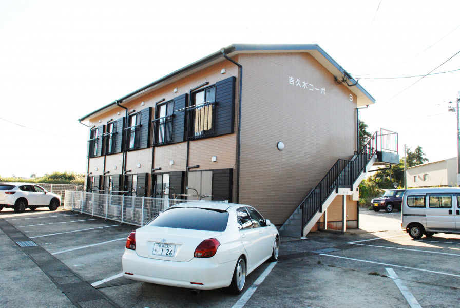 ハイセンスマンション102号